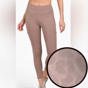 Move Theology 7/8 Length High Waist Taupe Leopard Print Leggings Pockets Sz XS
